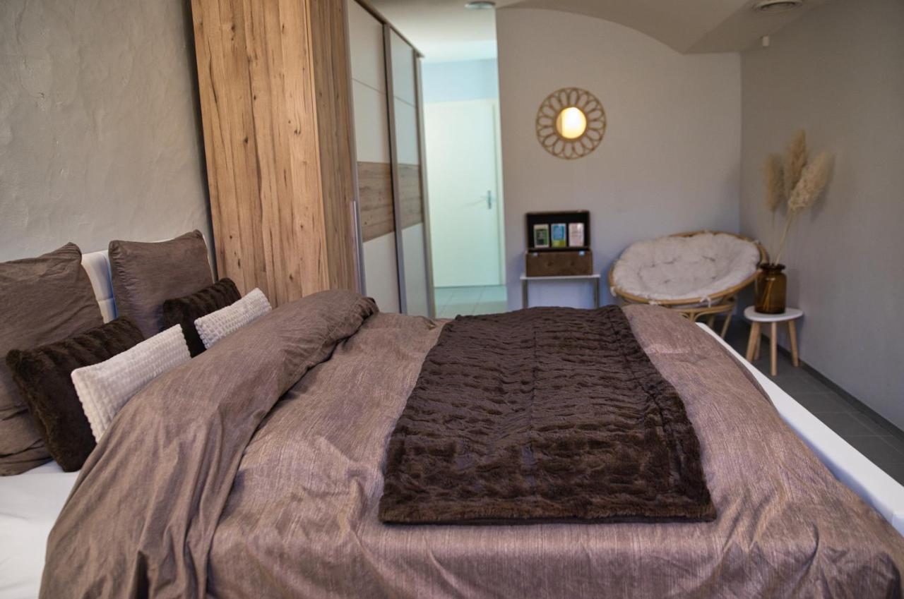 Chill Home : Appartement Cocooning Avec Jacuzzi Grandson Exterior photo
